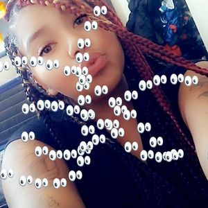 Meet your Posher, Iris